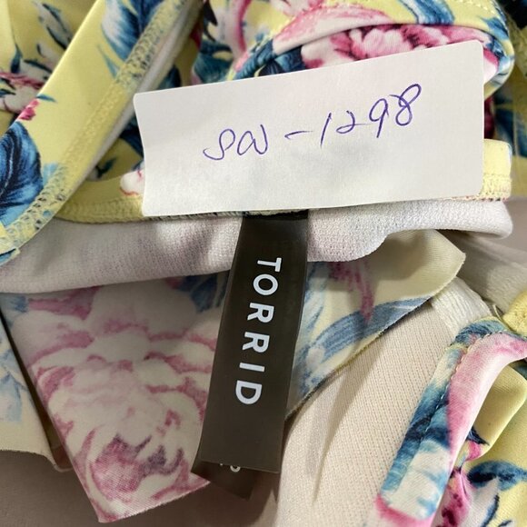 Torrid Peplum Midkini Swim Top Flamingo Floral Tie Front Underwire Women Size 1S - Picture 3 of 7